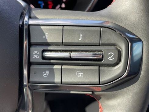 Used 2024 GMC Canyon AT4X image 20