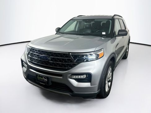Used 2020 Ford Explorer XLT w/ Equipment Group 202A RWD image 3