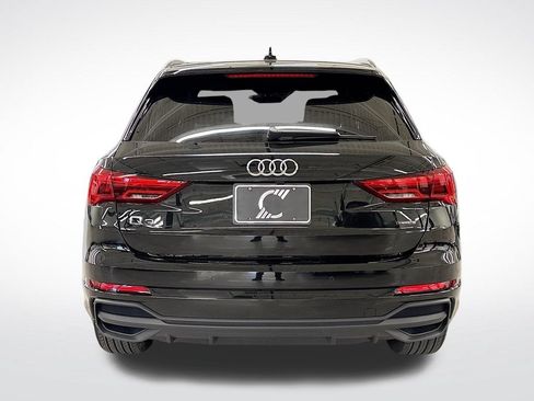 Used 2025 Audi Q3 2.0T Premium w/ Convenience Package AWD/4WD image 4