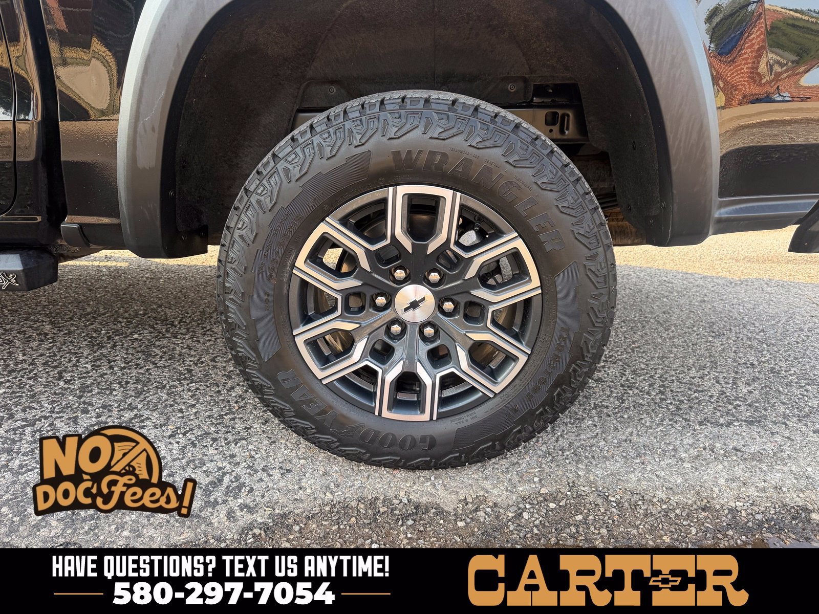 Used 2024 Chevrolet Colorado Z71 w/ Z71 Convenience Package 2 AWD/4WD image 12