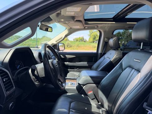 Used 2019 Ford Expedition Platinum AWD/4WD image 9