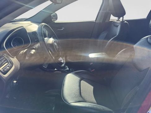 Used 2021 Jeep Compass Latitude FWD image 11