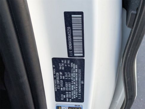 Used 2024 Kia Carnival LX image 37