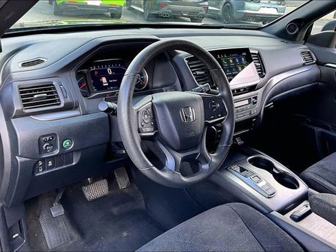 Used 2022 Honda Pilot Sport image 14