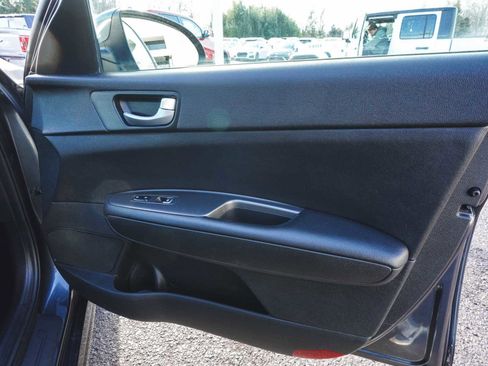 Used 2020 Kia Optima S image 11