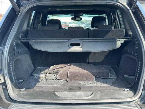 Used 2018 Jeep Grand Cherokee Laredo AWD/4WD image 6