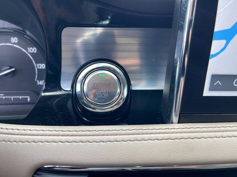 Used 2022 Lincoln Corsair Standard w/ Equipment Group 101A image 25