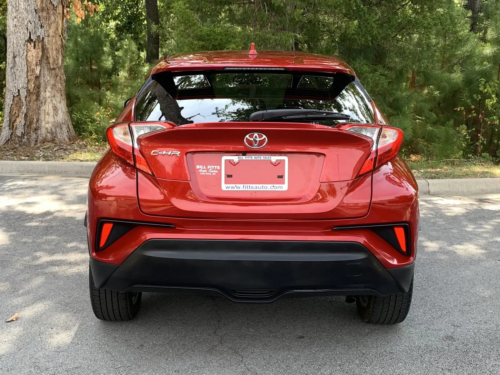 Used 2020 Toyota C-HR XLE FWD image 6