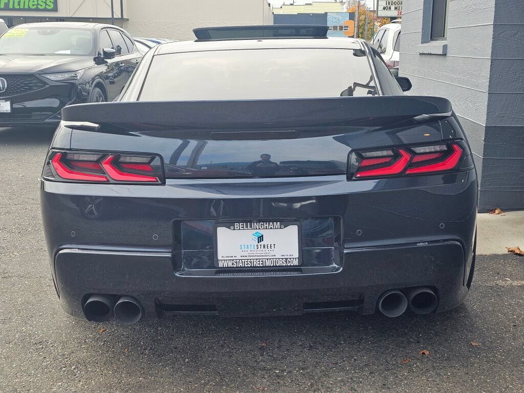 Used 2014 Chevrolet Camaro SS RWD image 4