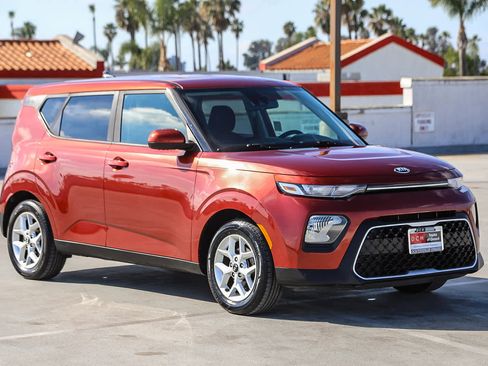 Used 2020 Kia Soul S image 4