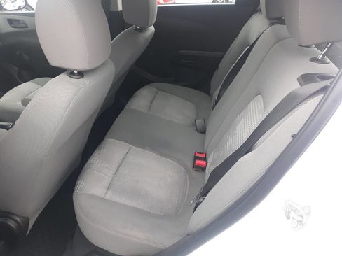 Used 2017 Chevrolet Sonic LT image 9