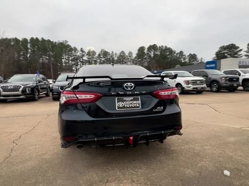 Used 2020 Toyota Camry XLE image 5