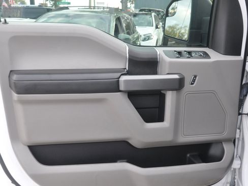 Used 2017 Ford F150 XLT image 34