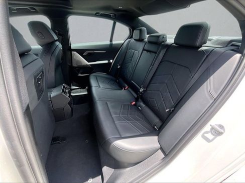 Used 2026 BMW 530i RWD image 28