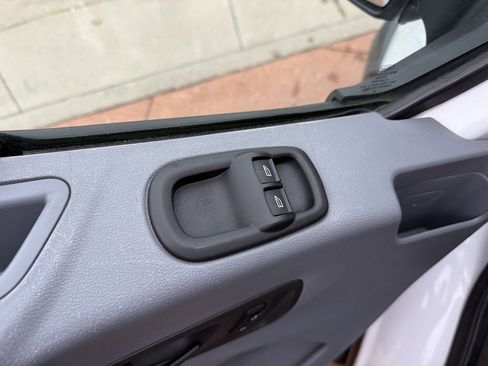 Used 2018 Ford Transit 350 XLT image 10