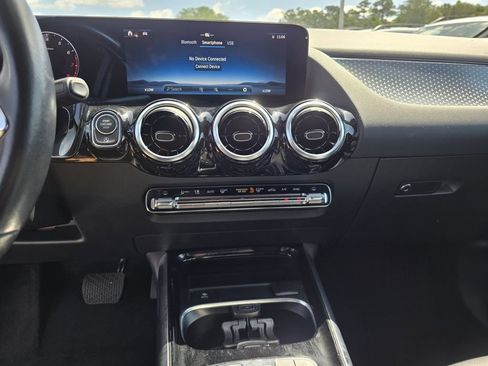 Used 2025 Mercedes-Benz GLA 250 image 19