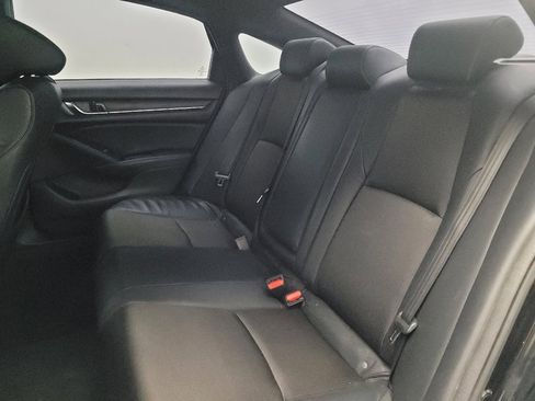 Used 2018 Honda Accord Sport image 18