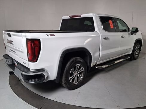 Certified 2022 GMC Sierra 1500 SLT w/ SLT Convenience Package AWD/4WD image 4