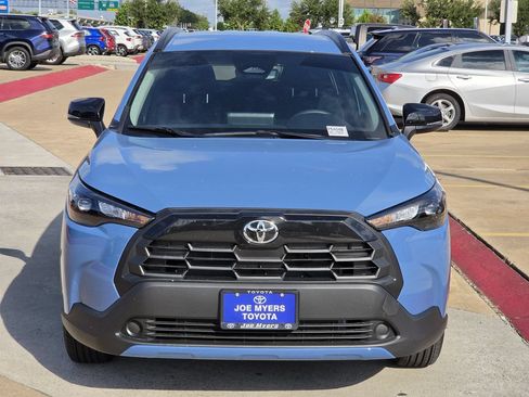 Used 2026 Toyota Corolla Cross LE FWD image 3