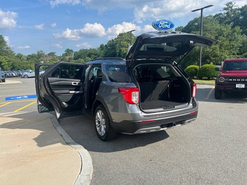 Certified 2024 Ford Explorer XLT w/ Equipment Group 202A AWD/4WD image 9