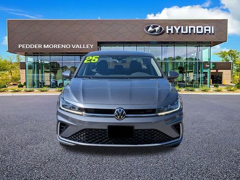 Used 2025 Volkswagen Jetta SE image 9