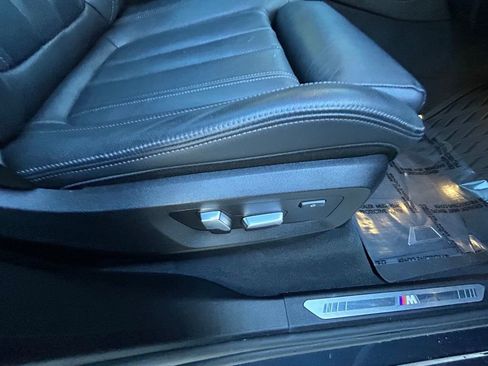 Used 2022 BMW X5 sDrive40i w/ M Sport Package image 30