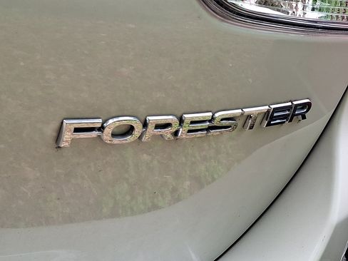 Used 2023 Subaru Forester Premium AWD/4WD image 5