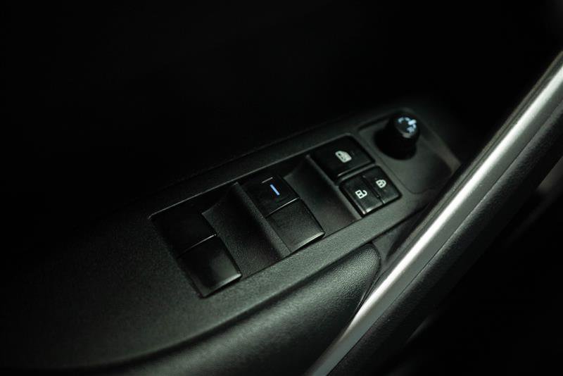 Used 2023 Toyota Corolla Cross AWD Hybrid image 26