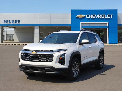 New 2026 Chevrolet Equinox LT w/ Convenience Package II FWD image 1