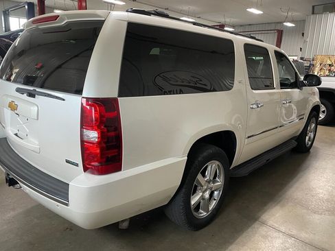 Used 2012 Chevrolet Suburban LTZ AWD/4WD image 6