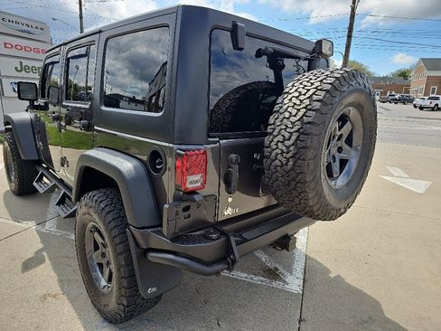 Certified 2018 Jeep Wrangler Unlimited Sport S AWD/4WD image 10