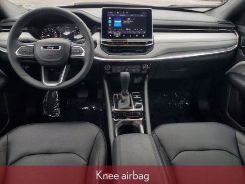 Used 2024 Jeep Compass Limited image 33