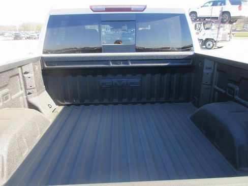 New 2026 GMC Sierra 1500 SLT w/ SLT Premium Plus Package image 6