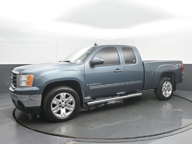 Used 2008 GMC Sierra 1500 SLT w/ SLT Preferred Package AWD/4WD image 5