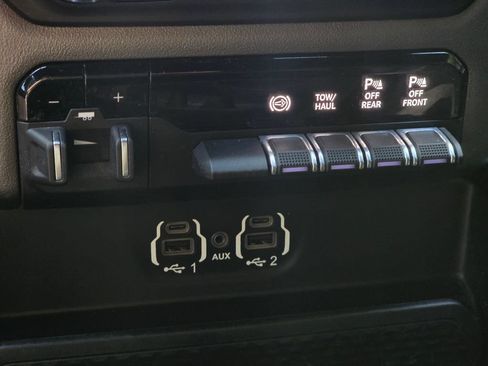 Used 2022 RAM 2500 Laramie AWD/4WD image 44