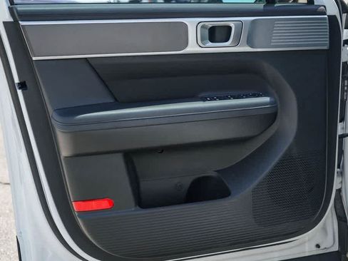 Used 2025 Hyundai Santa Fe SEL FWD image 19