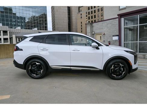 New 2026 Kia Sportage EX image 8