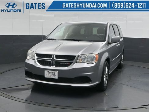 Used 2016 Dodge Grand Caravan SE image 6