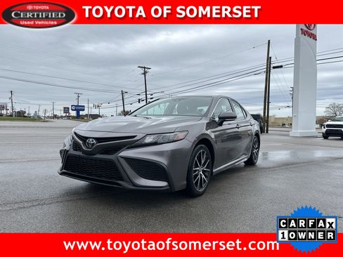 Certified 2024 Toyota Camry SE image 1