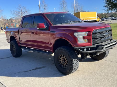 Used 2015 Ford F150 Lariat image 2