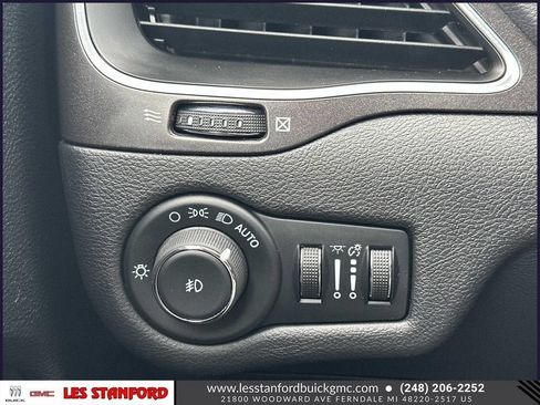 Used 2021 Jeep Cherokee Trailhawk AWD/4WD image 27