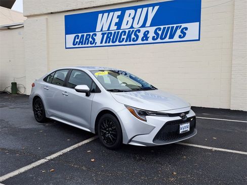Used 2022 Toyota Corolla LE image 1