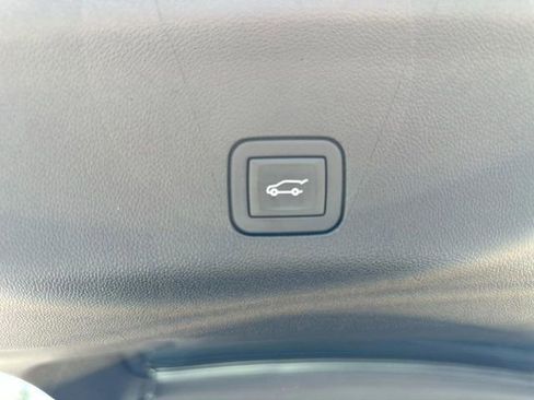 Used 2023 GMC Yukon AT4 w/ AT4 Premium Plus Package image 10