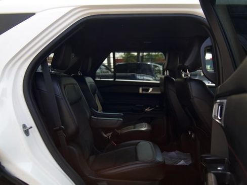 Certified 2022 Ford Explorer ST-Line AWD/4WD image 31