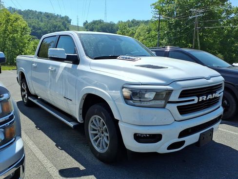 Used 2022 RAM 1500 Laramie w/ Sport Appearance Package AWD/4WD image 5