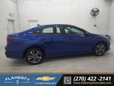 Used 2024 Kia Forte LXS w/ LXS Technology Package FWD image 2