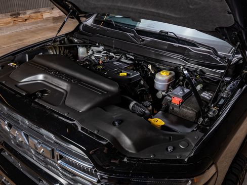 Used 2025 RAM 3500 Big Horn image 39