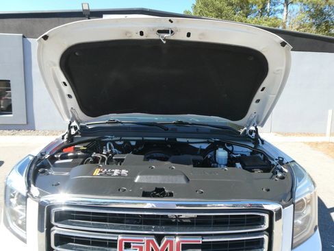 Used 2019 GMC Yukon XL SLT image 38