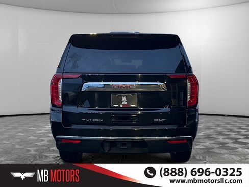 Used 2024 GMC Yukon XL SLT image 4