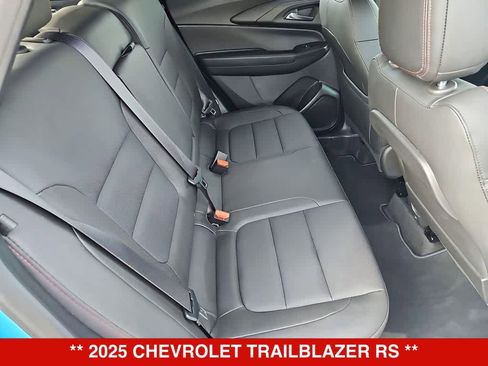 Used 2025 Chevrolet TrailBlazer RS w/ Convenience Package FWD image 21
